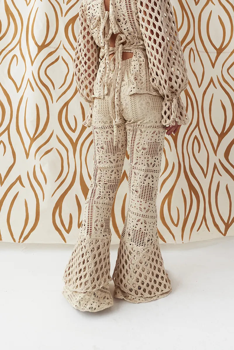 Flow with the wind pants in arena