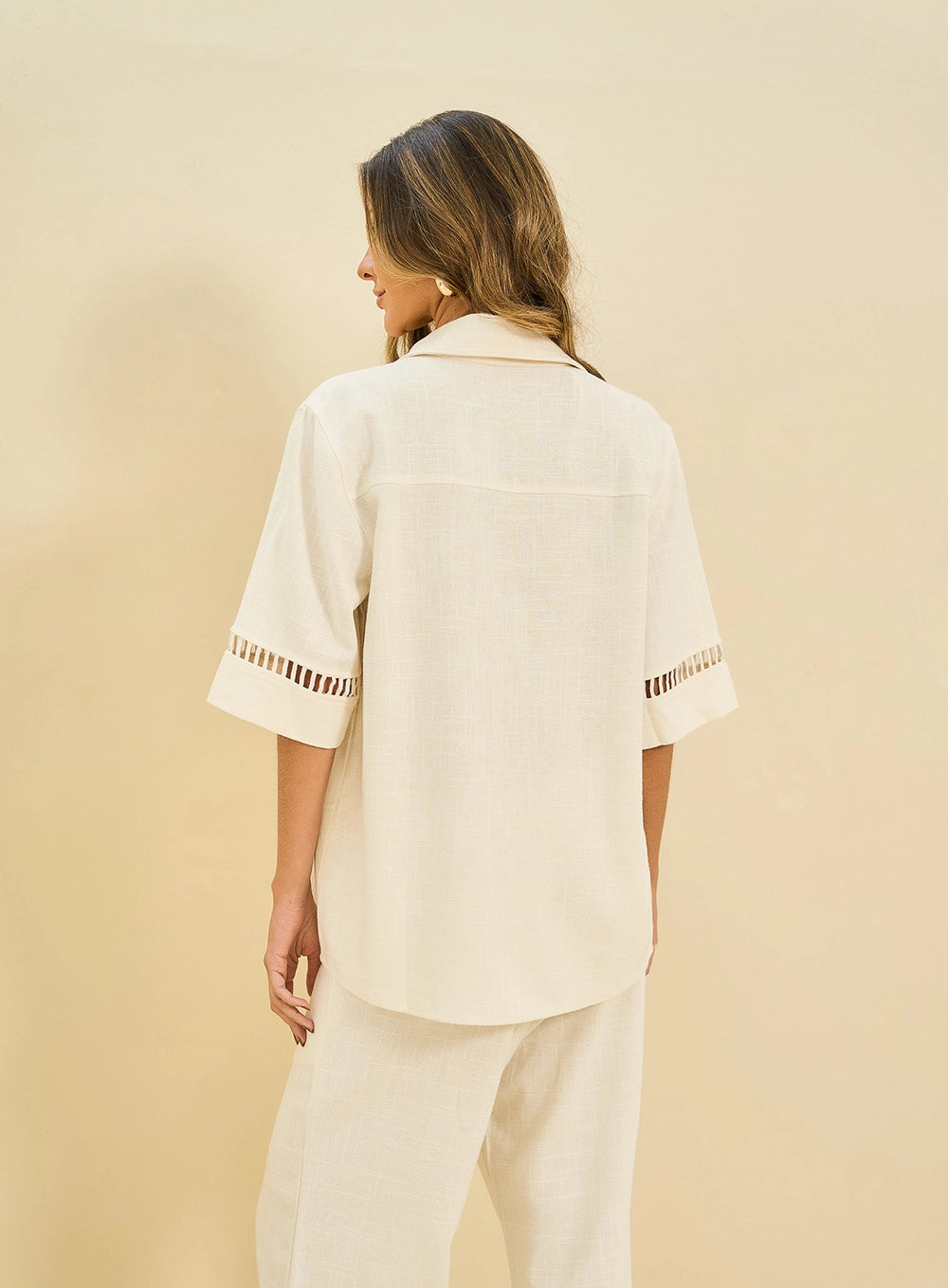 Camisa de mujer bordada